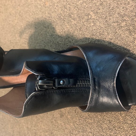 No 704b. Dark Grey Leather Pumps 4" Heel SZ 38.5 - Picture 4 of 6